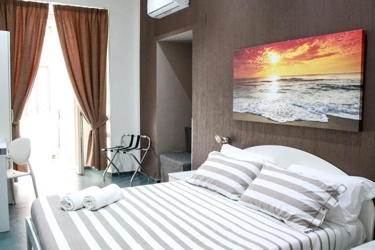 Mascalzone Latino Luxury Rooms Napels Buitenkant foto