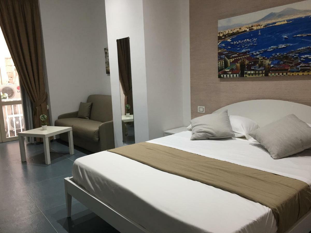 Mascalzone Latino Luxury Rooms Napels Buitenkant foto